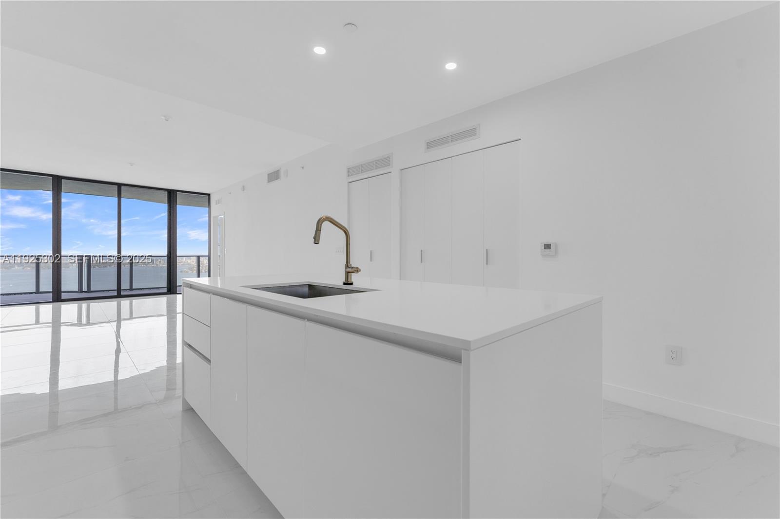 700 NE 24th St #4402 Miami, FL 33137