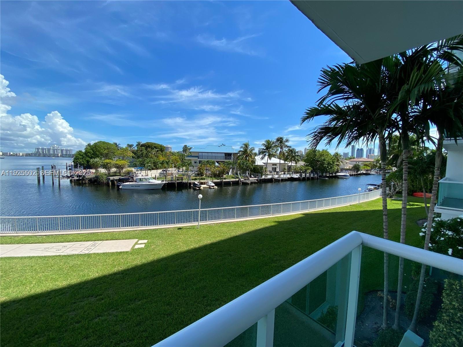 2841 NE 163rd St #207