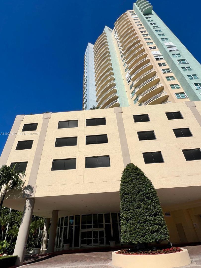 2475 Brickell Ave #703 Miami, FL 33129