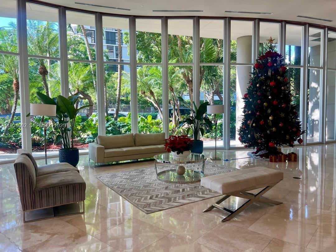 2475 Brickell Ave #703 Miami, FL 33129