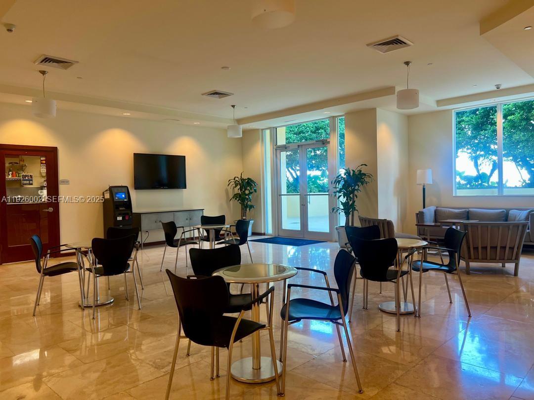 2475 Brickell Ave #703 Miami, FL 33129