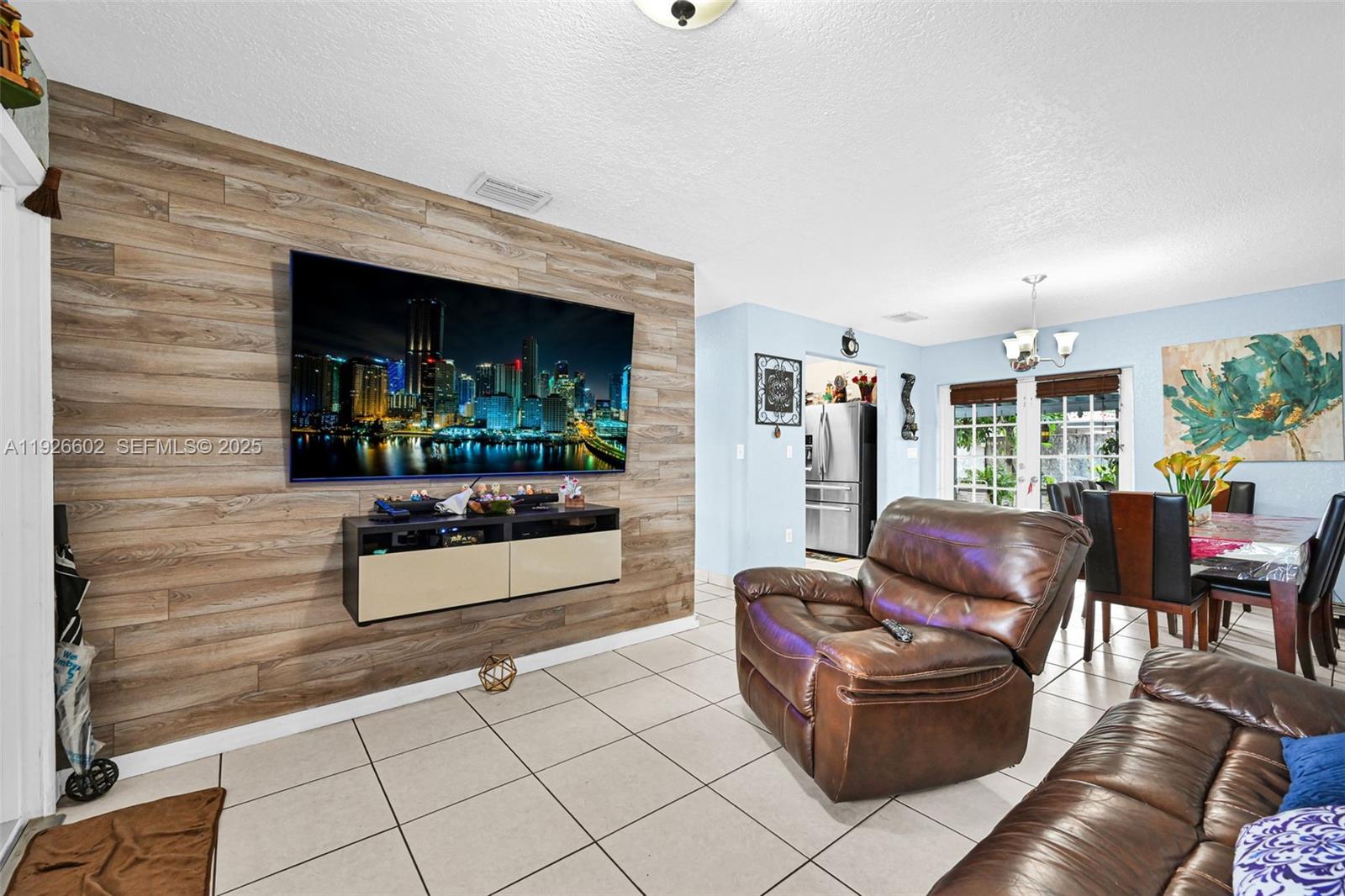 4020 E 10th Ave Hialeah, FL 33013