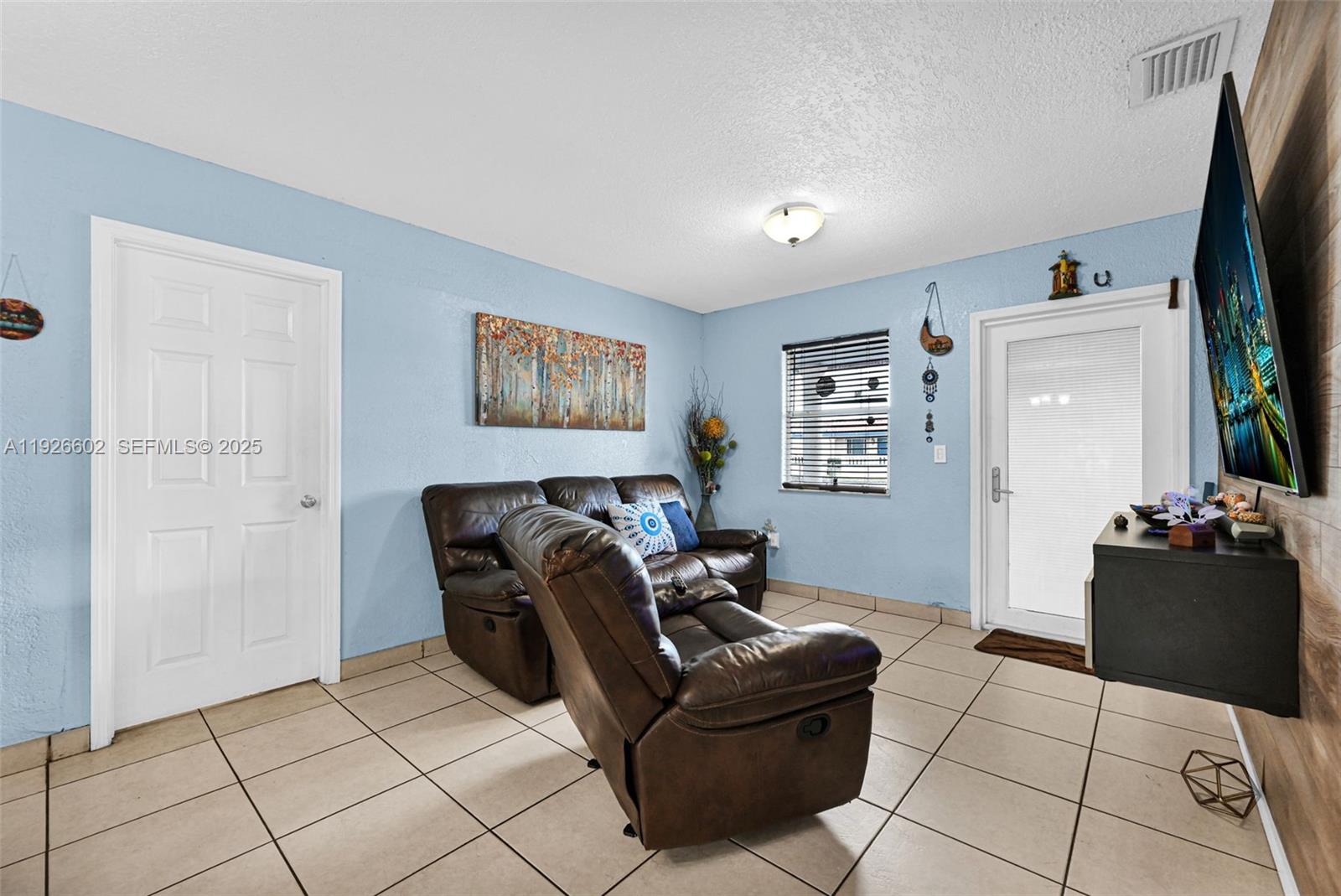 4020 E 10th Ave Hialeah, FL 33013