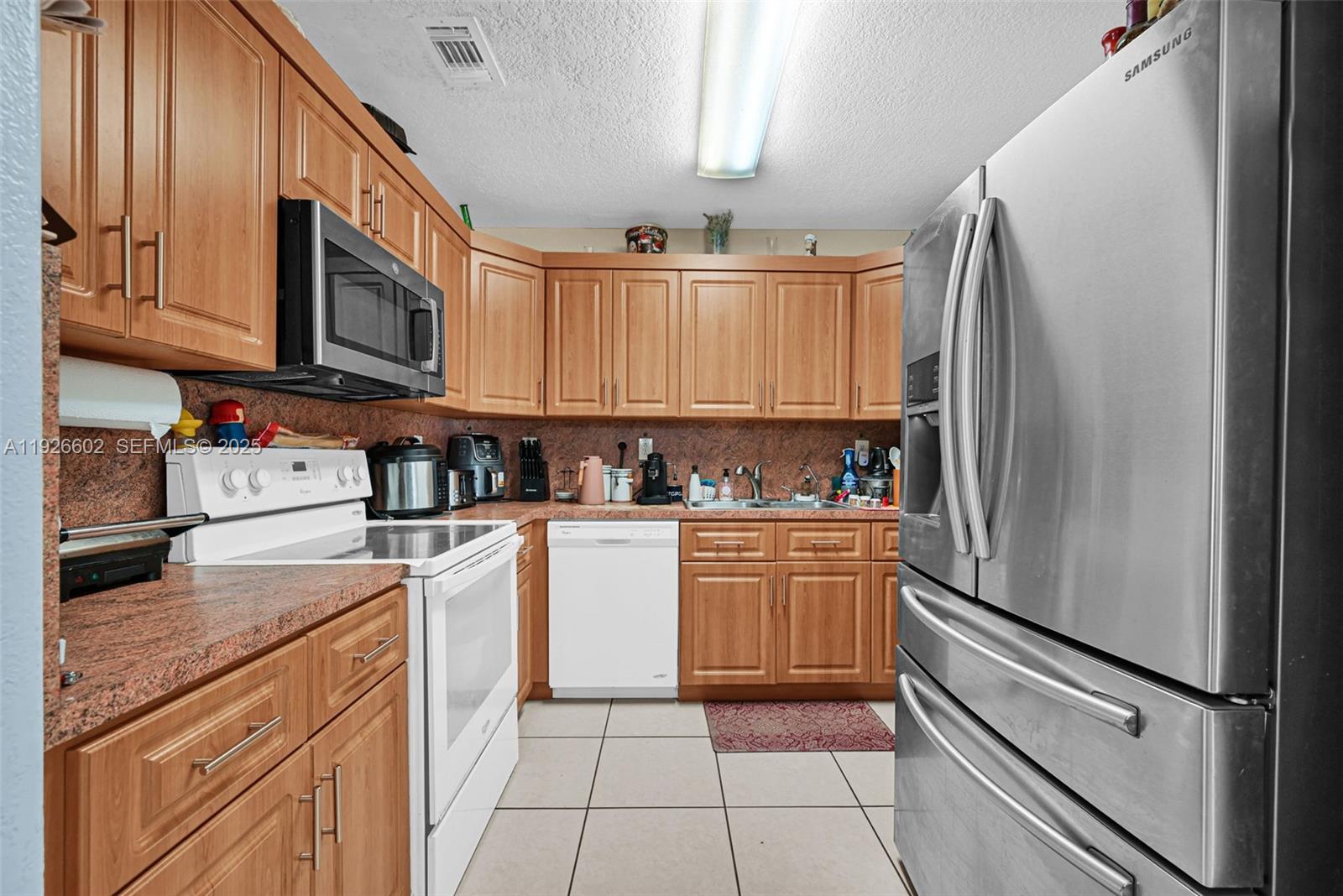 4020 E 10th Ave Hialeah, FL 33013