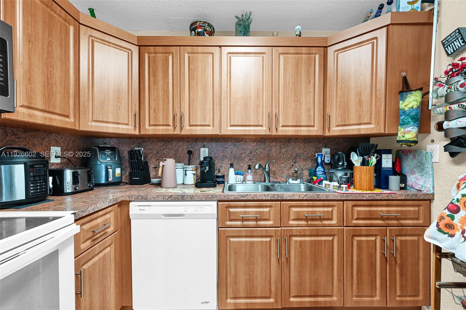 4020 E 10th Ave Hialeah, FL 33013