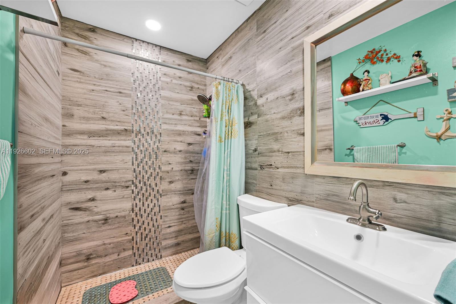 4020 E 10th Ave Hialeah, FL 33013