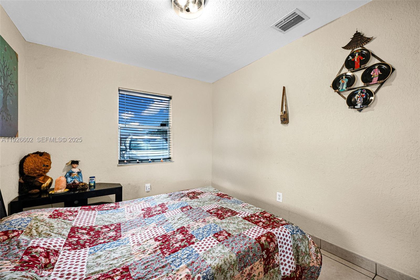 4020 E 10th Ave Hialeah, FL 33013