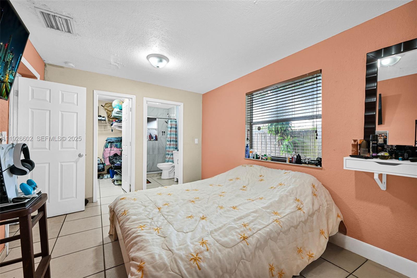 4020 E 10th Ave Hialeah, FL 33013