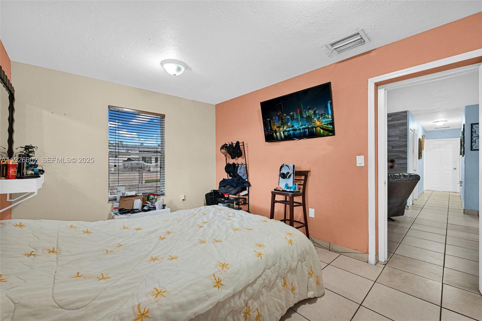 4020 E 10th Ave Hialeah, FL 33013