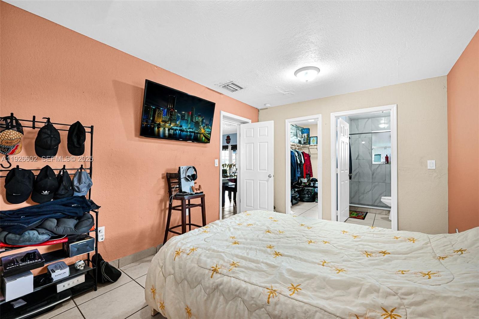 4020 E 10th Ave Hialeah, FL 33013