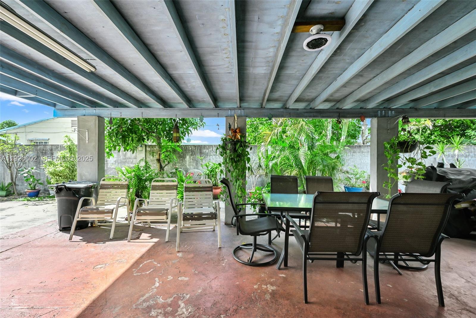 4020 E 10th Ave Hialeah, FL 33013