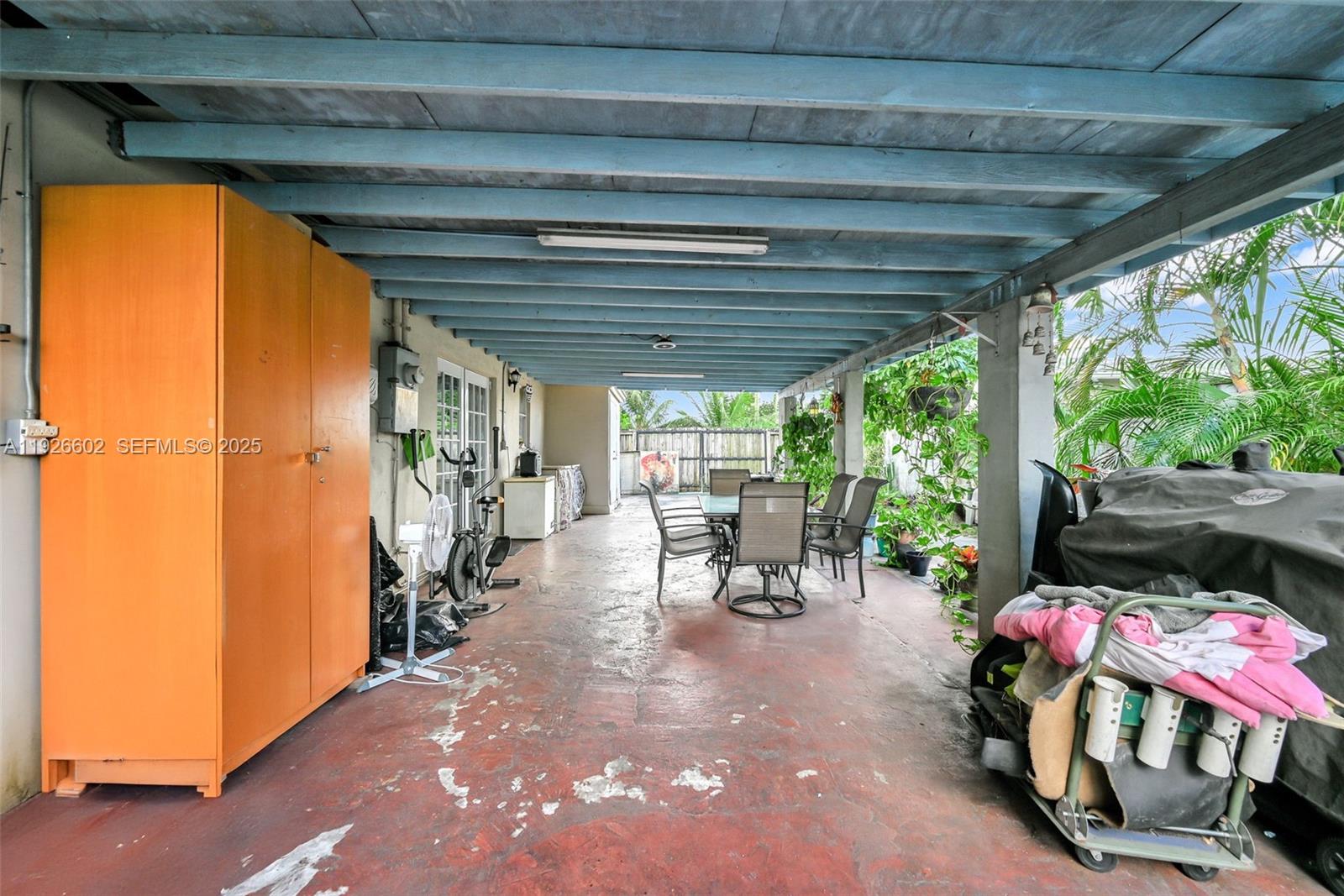 4020 E 10th Ave Hialeah, FL 33013