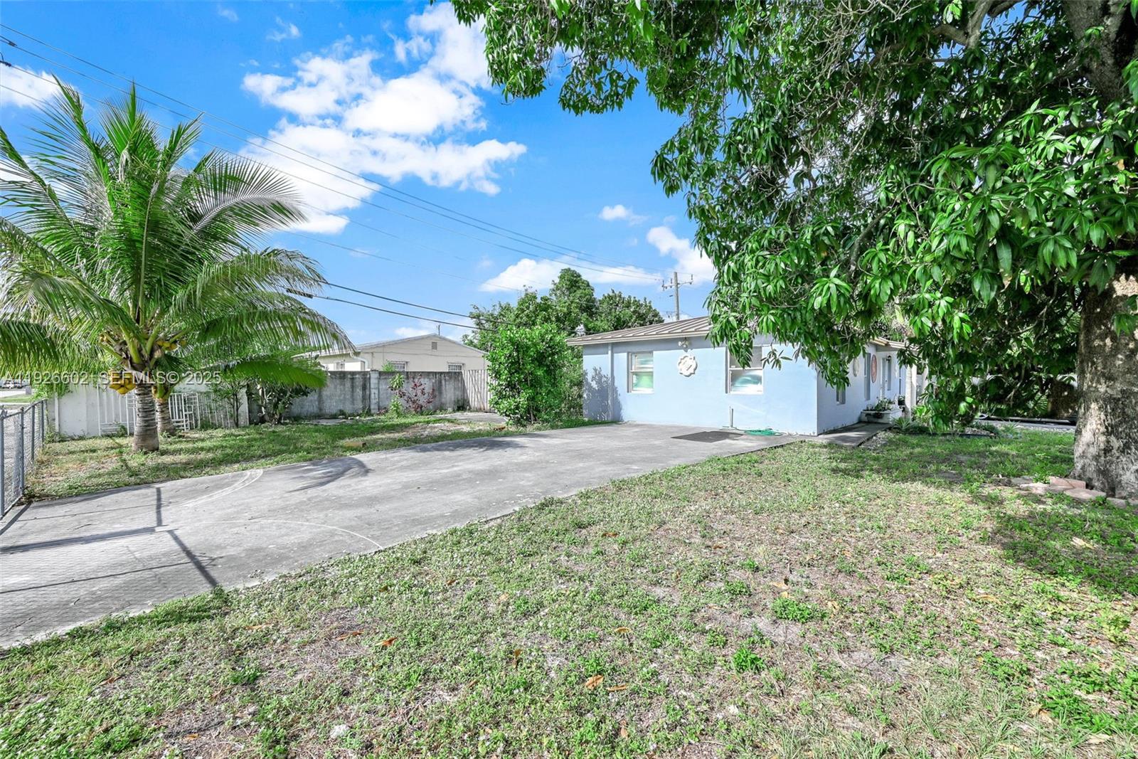 4020 E 10th Ave Hialeah, FL 33013