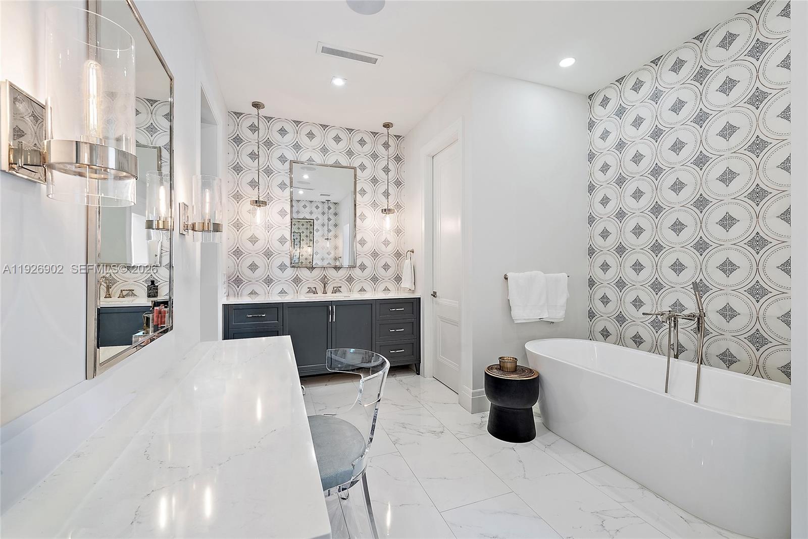 19651 Riverside Dr Jupiter, FL 33469