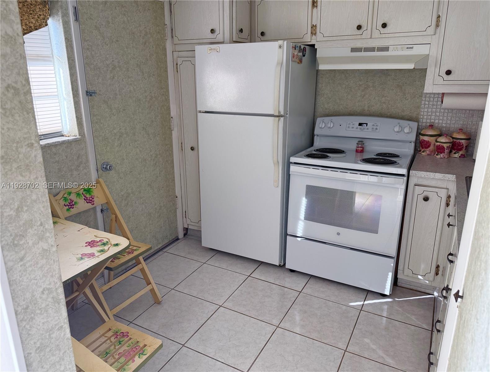 2820 NE 201st Ter #F217 Aventura, FL 33180