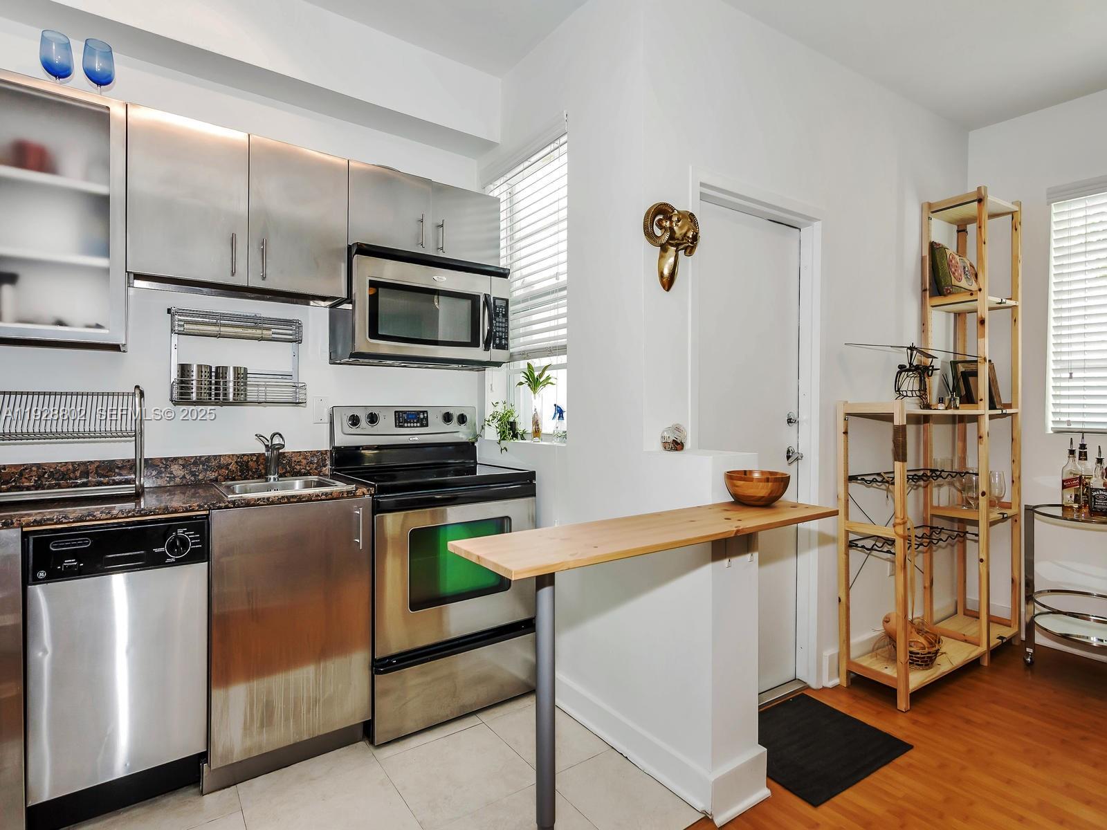 1000 Meridian Ave #15 Miami Beach, FL 33139