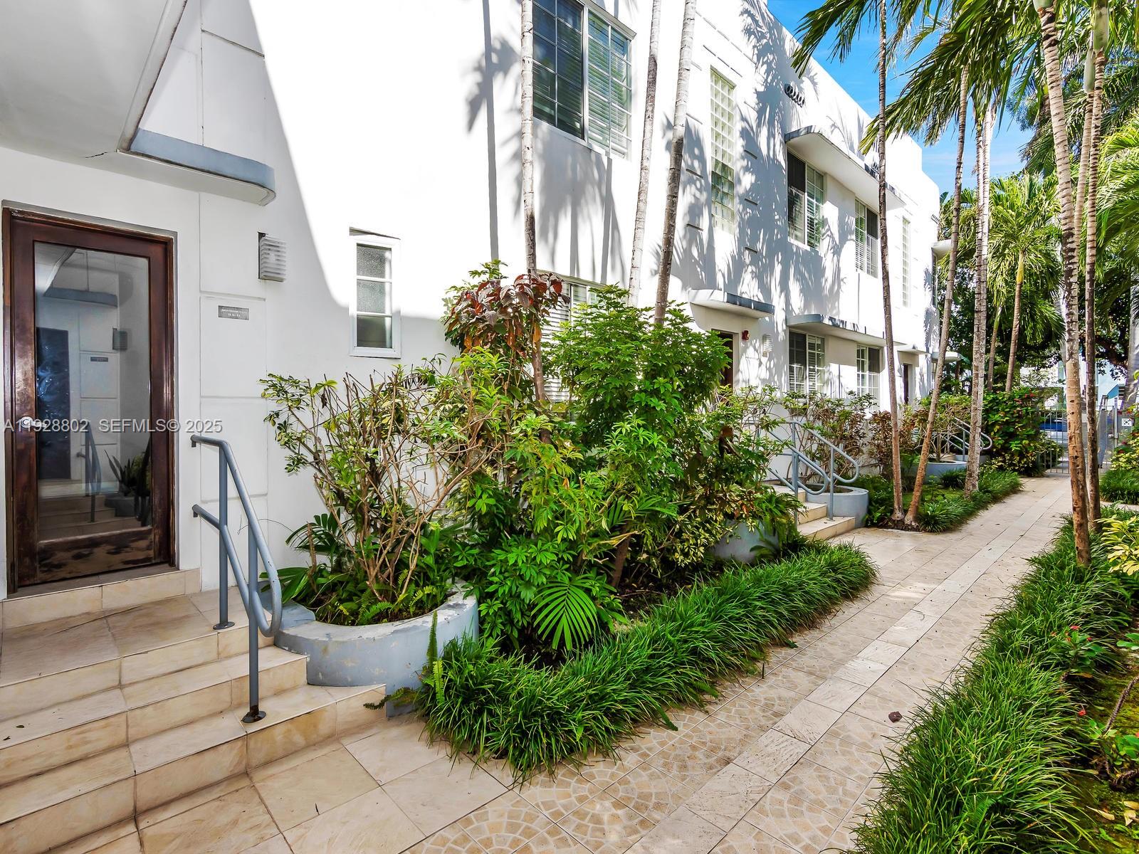 1000 Meridian Ave #15 Miami Beach, FL 33139