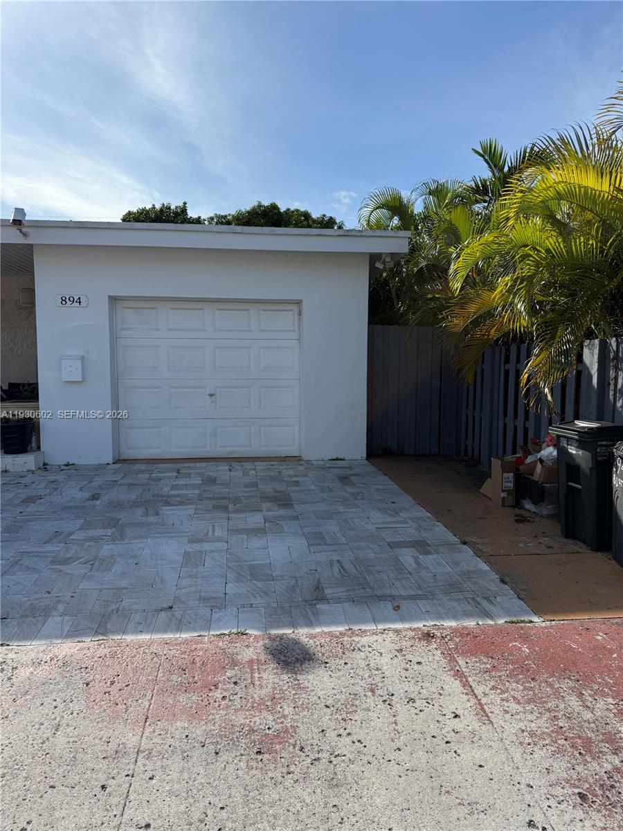 894 80th St #1 Miami Beach, FL 33141