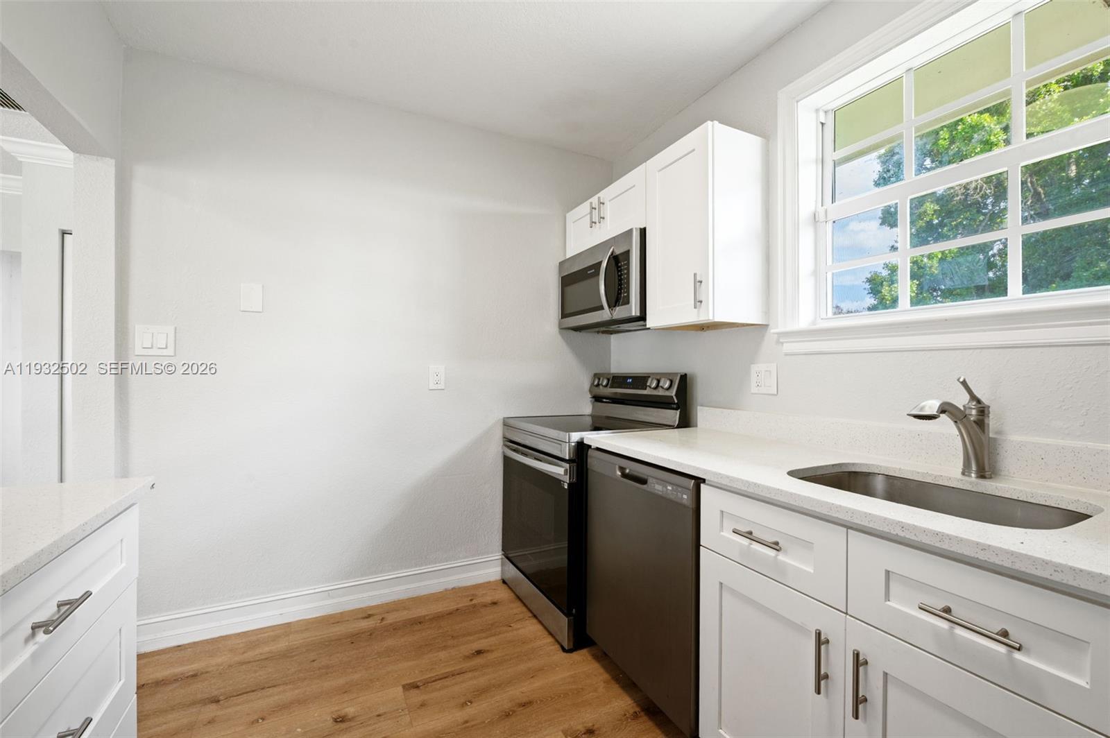 6894 3rd St Jupiter, FL 33458