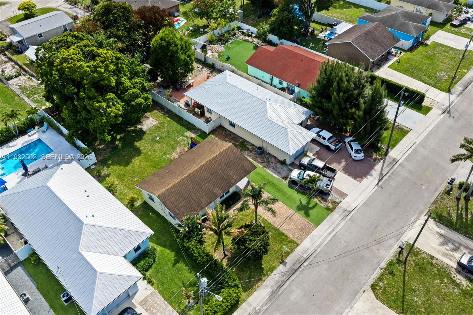 6894 3rd St Jupiter, FL 33458