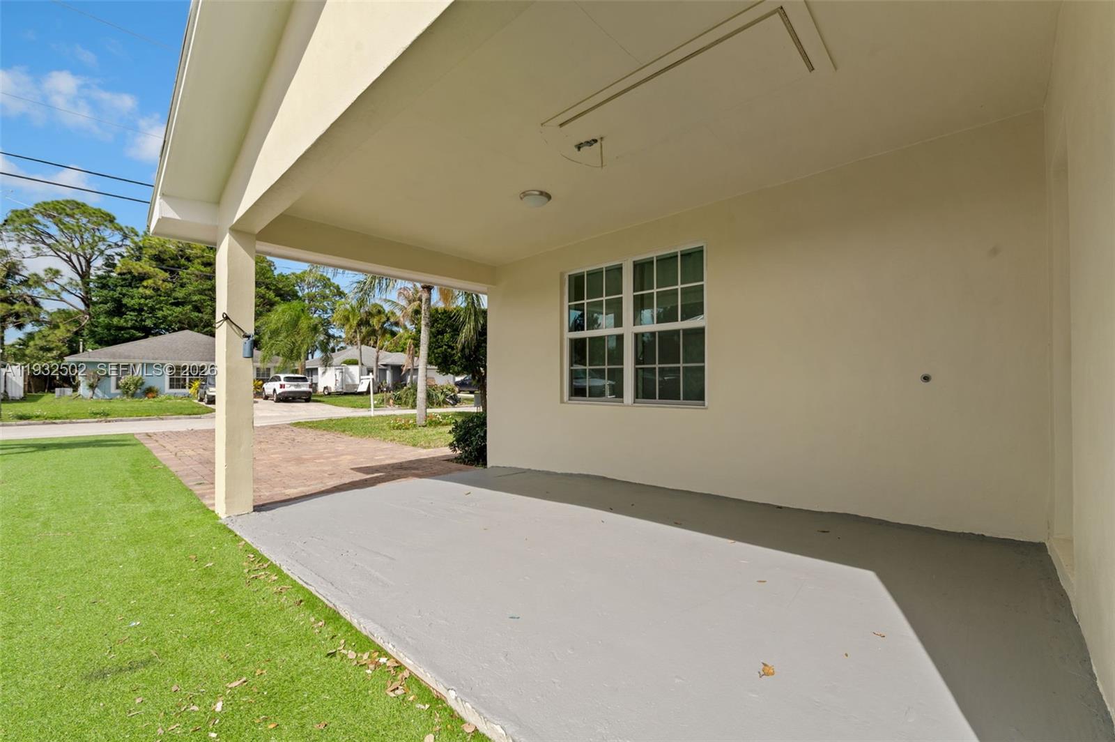 6894 3rd St Jupiter, FL 33458