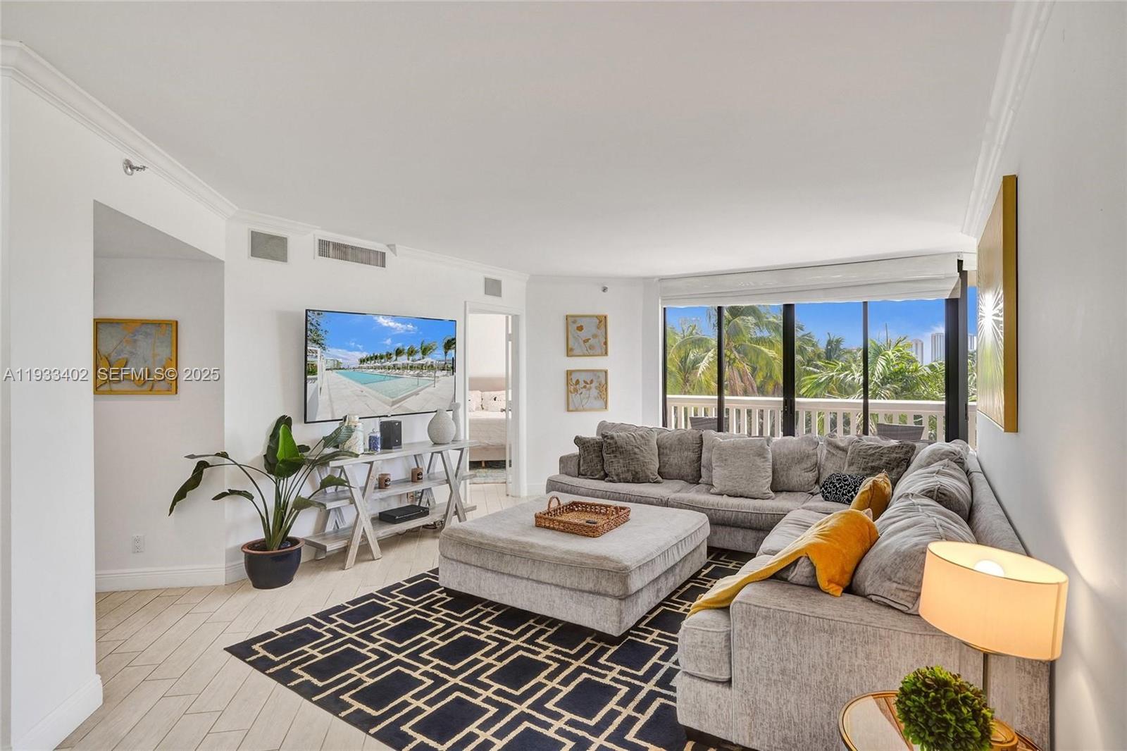 1000 E Island Blvd #503