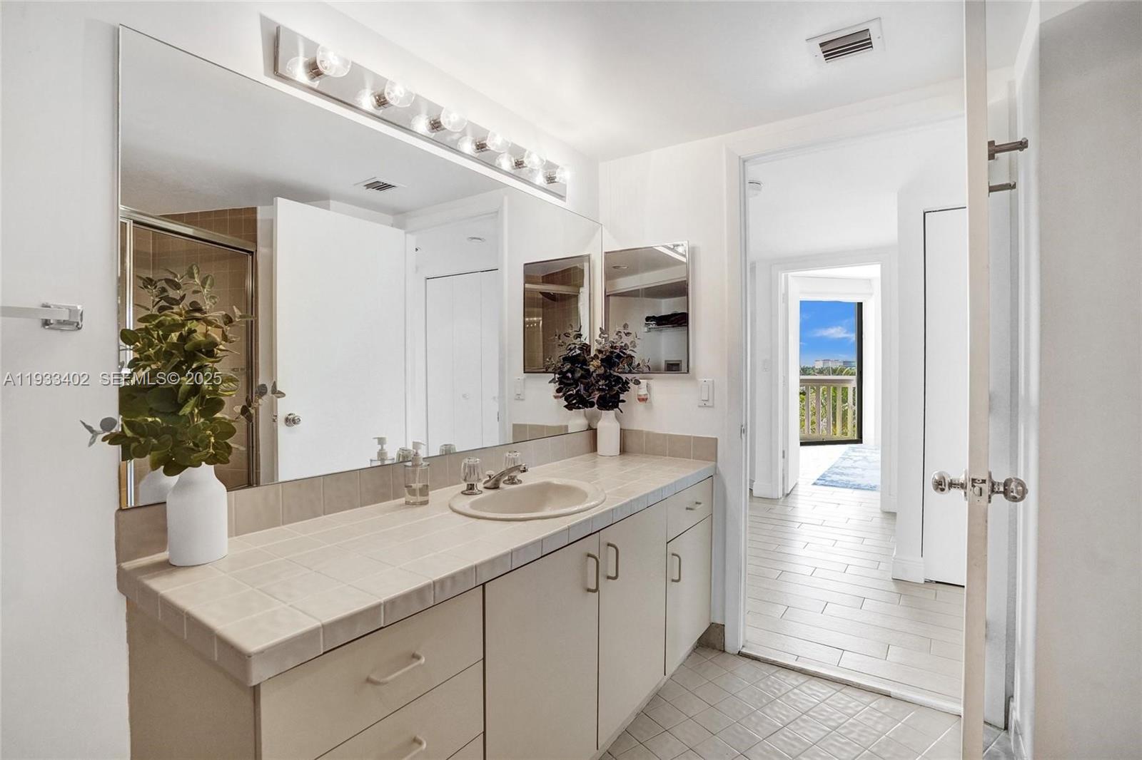 1000 E Island Blvd #503 Aventura, FL 33160