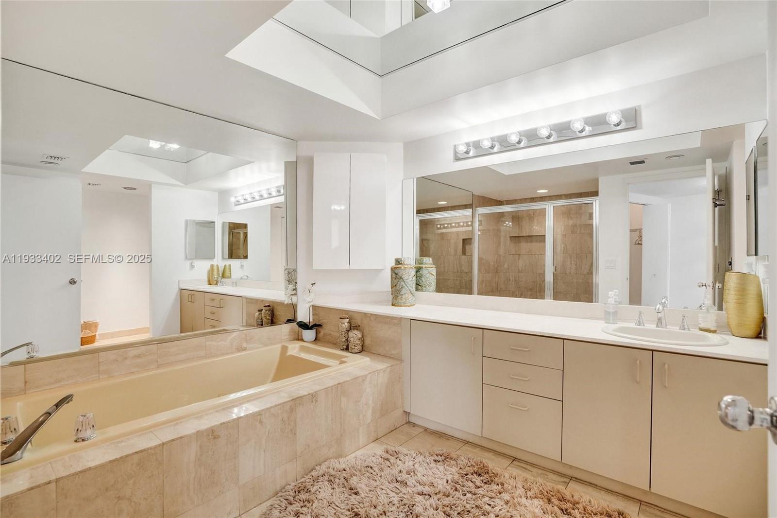 1000 E Island Blvd #503 Aventura, FL 33160