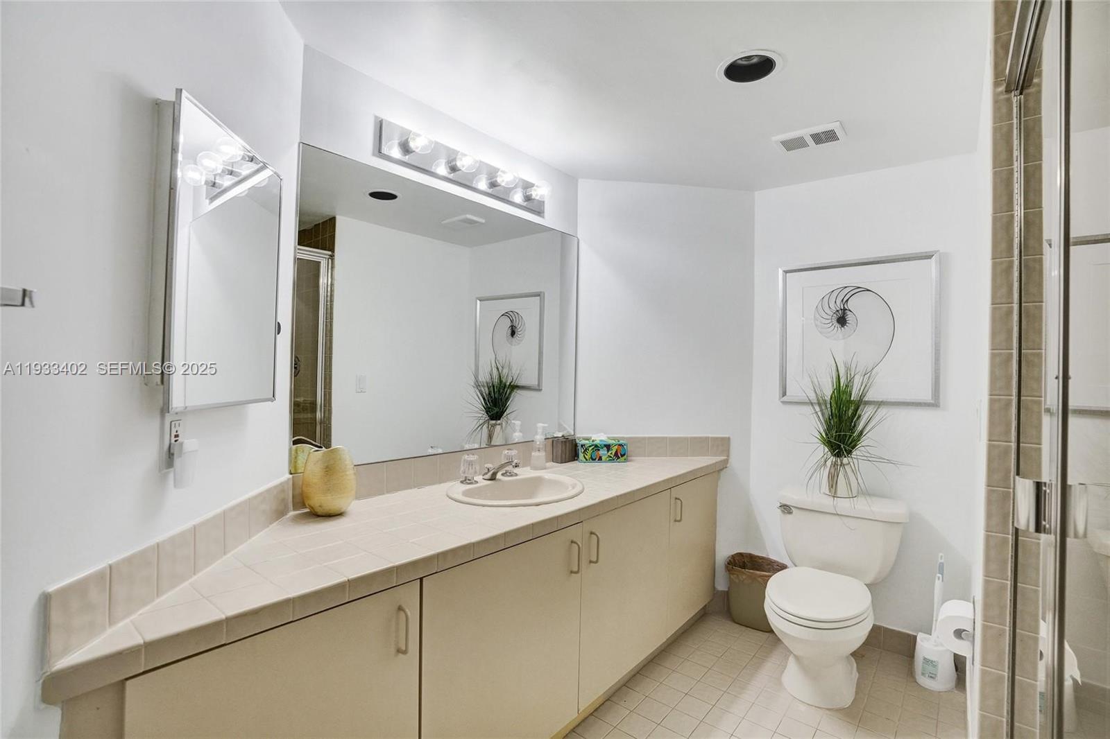 1000 E Island Blvd #503 Aventura, FL 33160