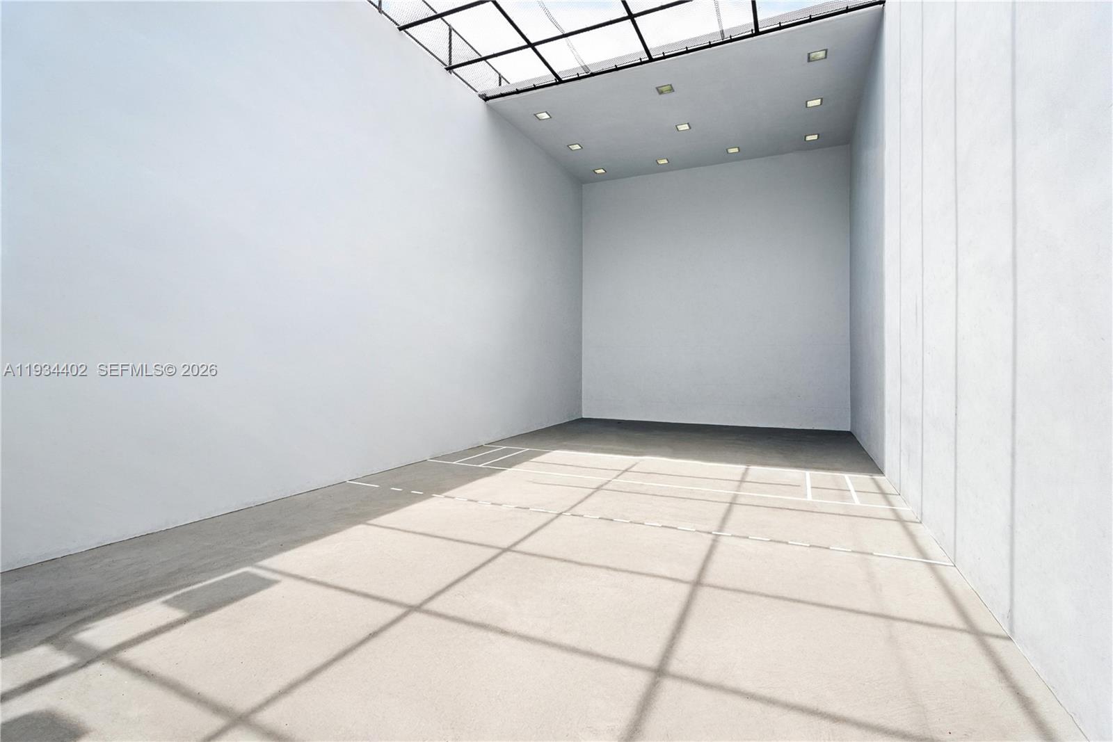 842 Meridian Ave #2A Miami Beach, FL 33139