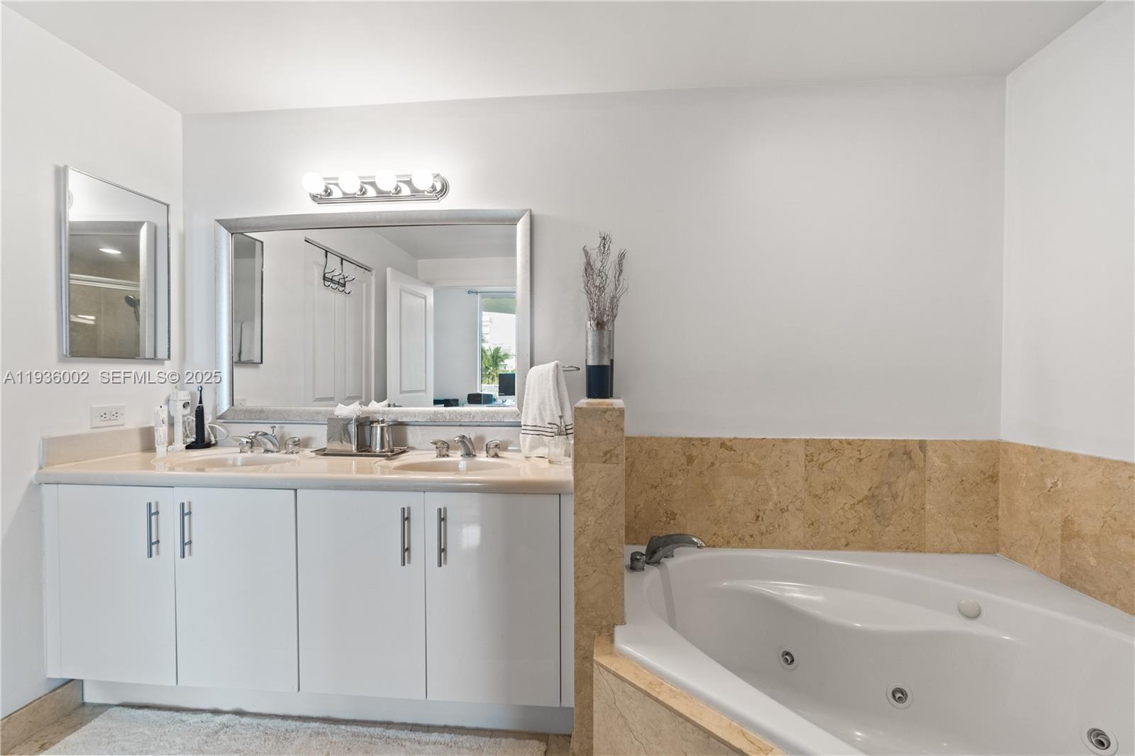 7918 Harbor Is Dr #212 North Bay Village, FL 33141