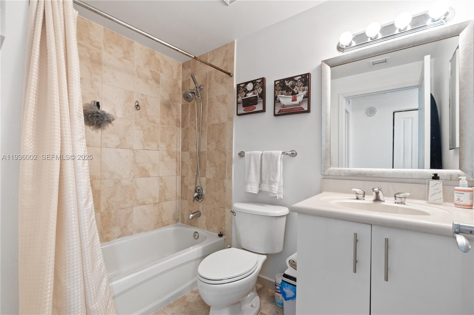 7918 Harbor Is Dr #212 North Bay Village, FL 33141