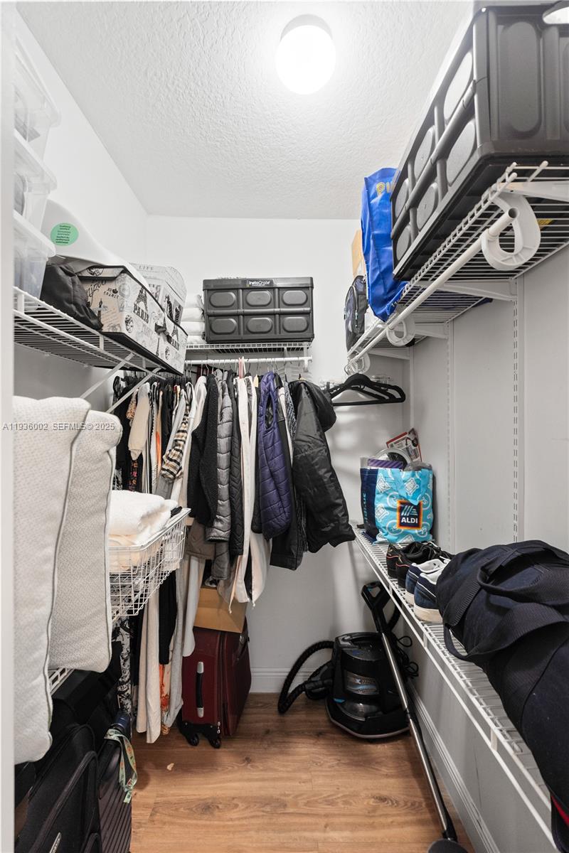 7918 Harbor Is Dr #212 North Bay Village, FL 33141