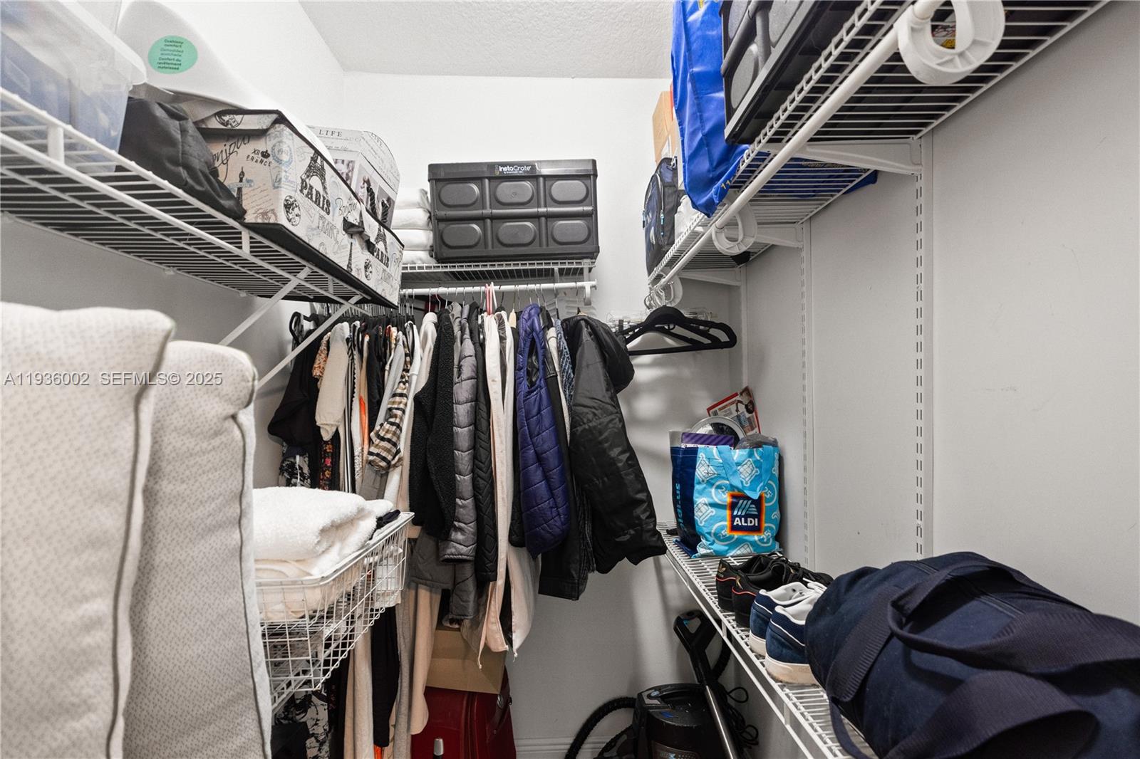 7918 Harbor Is Dr #212 North Bay Village, FL 33141