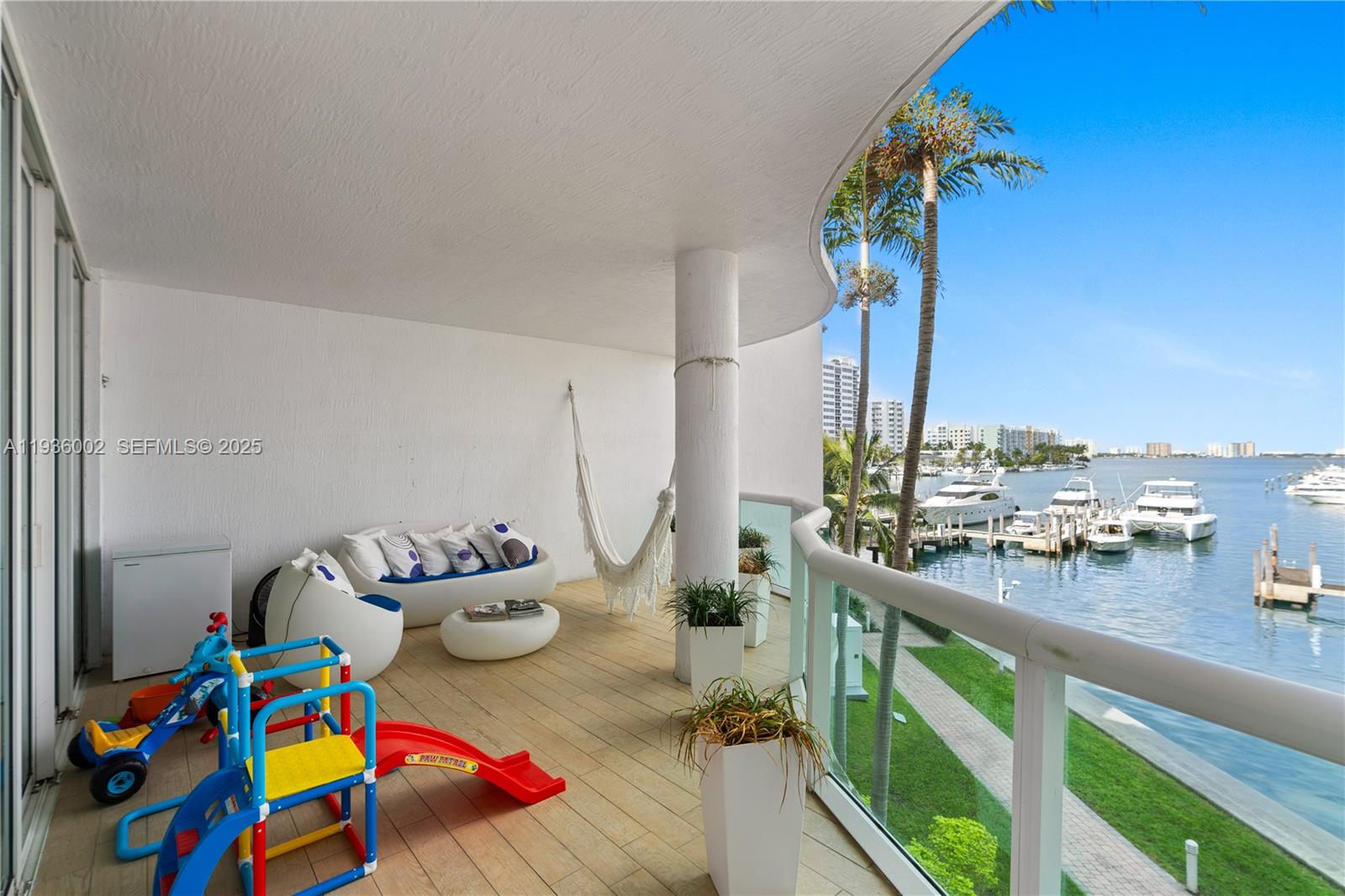 7918 Harbor Is Dr #212 North Bay Village, FL 33141