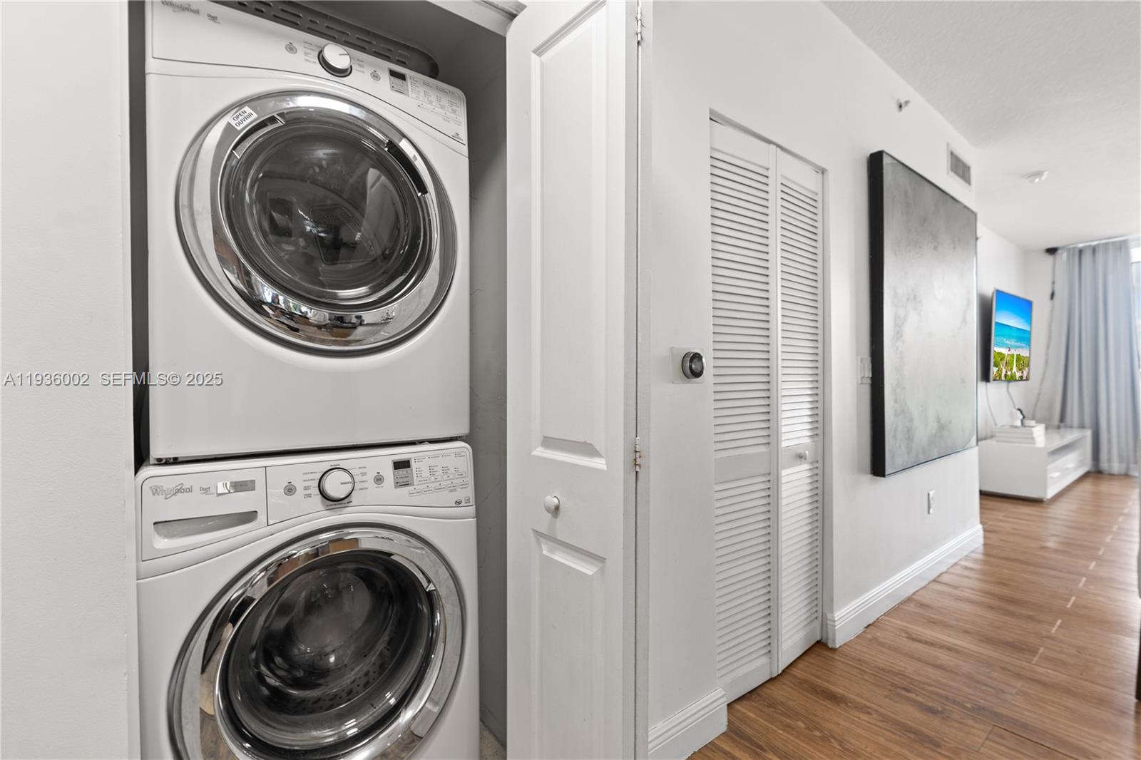 7918 Harbor Is Dr #212 North Bay Village, FL 33141