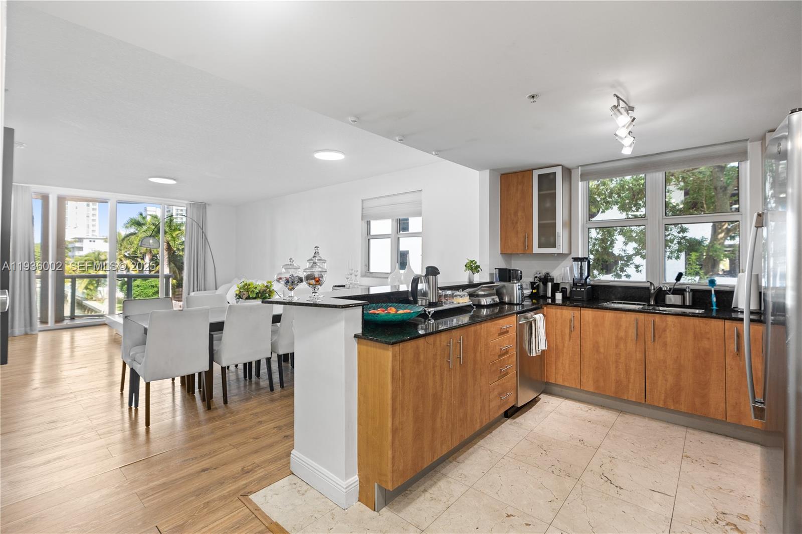 7918 Harbor Is Dr #212 North Bay Village, FL 33141