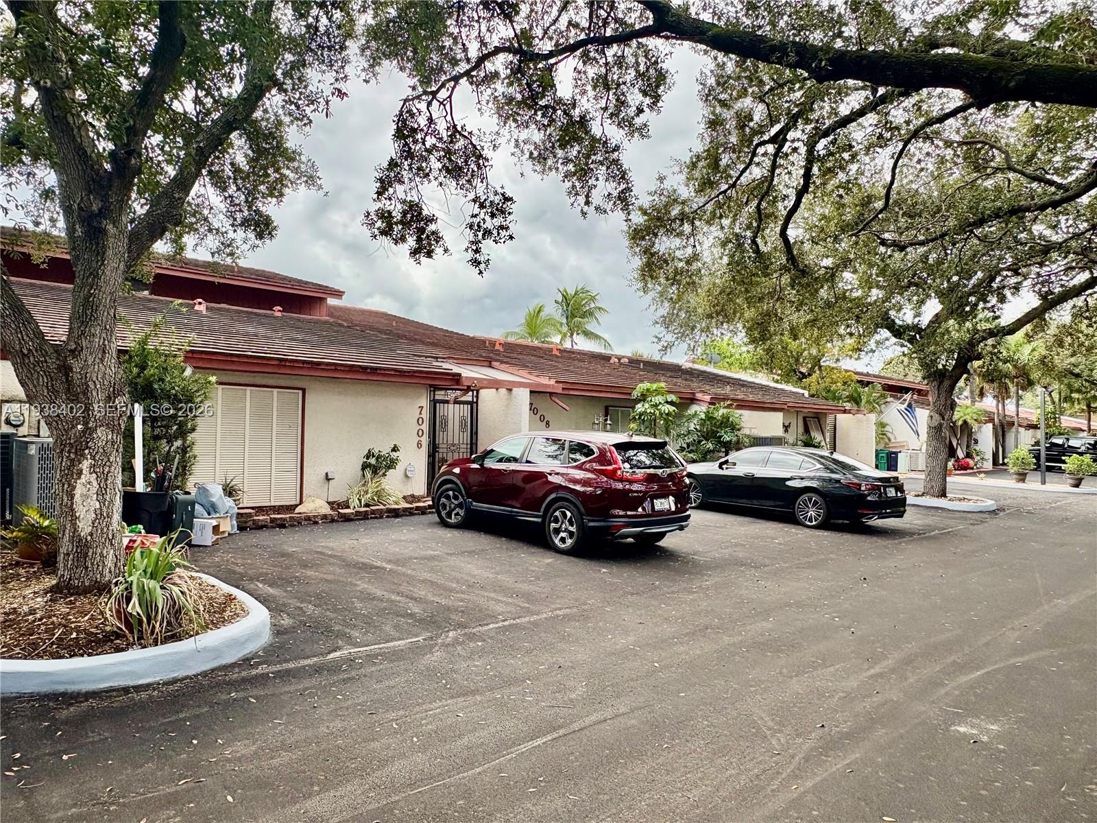 7006 N Loch Isle Dr N