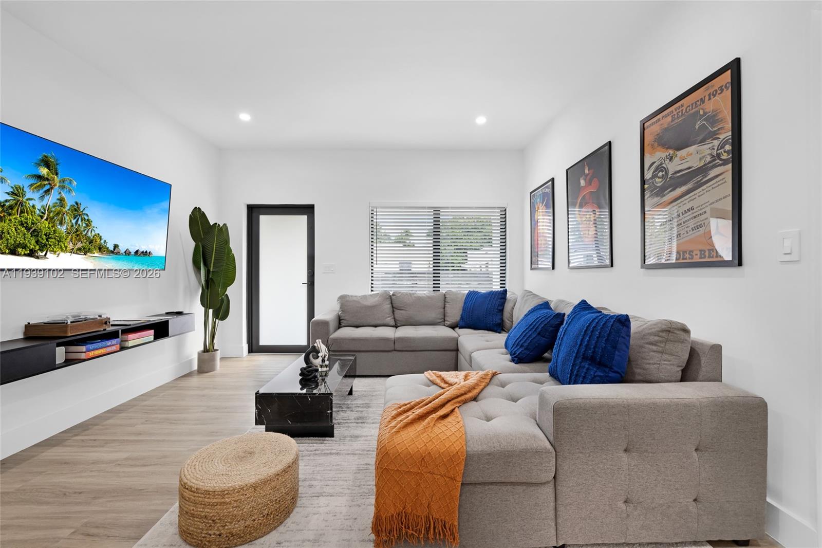 121 NW 53rd St Miami, FL 33127