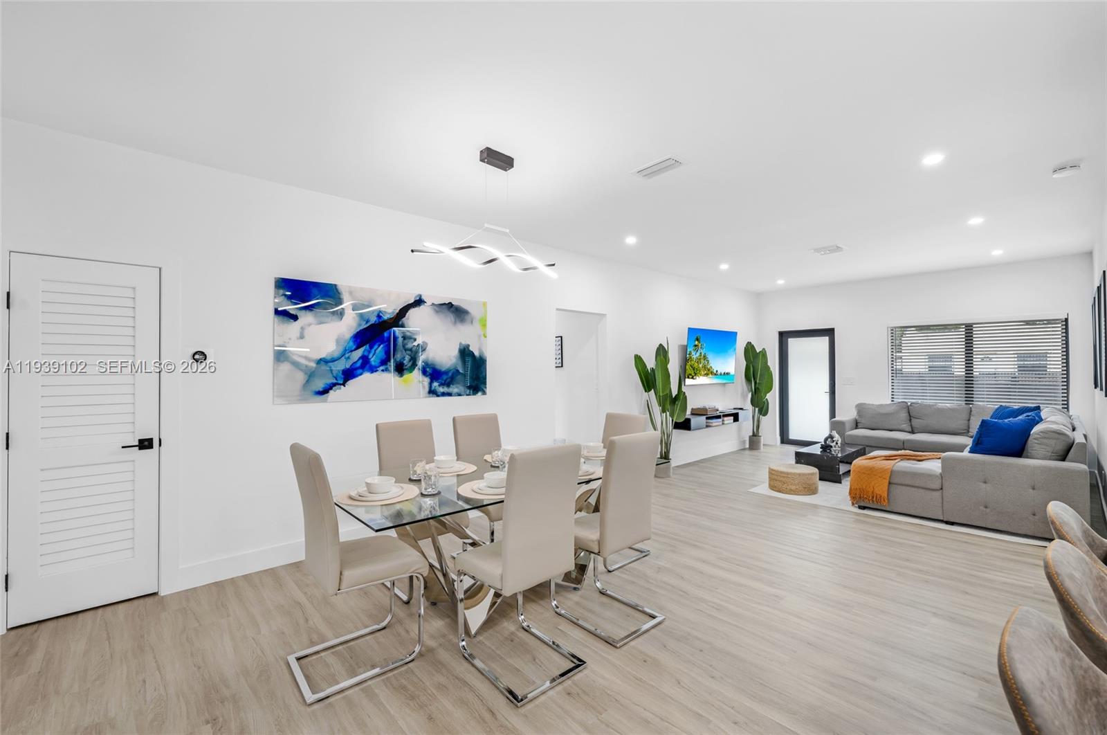 121 NW 53rd St Miami, FL 33127