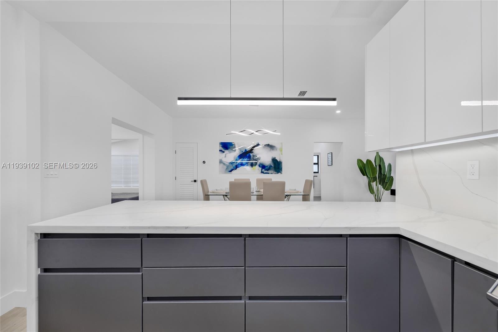 121 NW 53rd St Miami, FL 33127