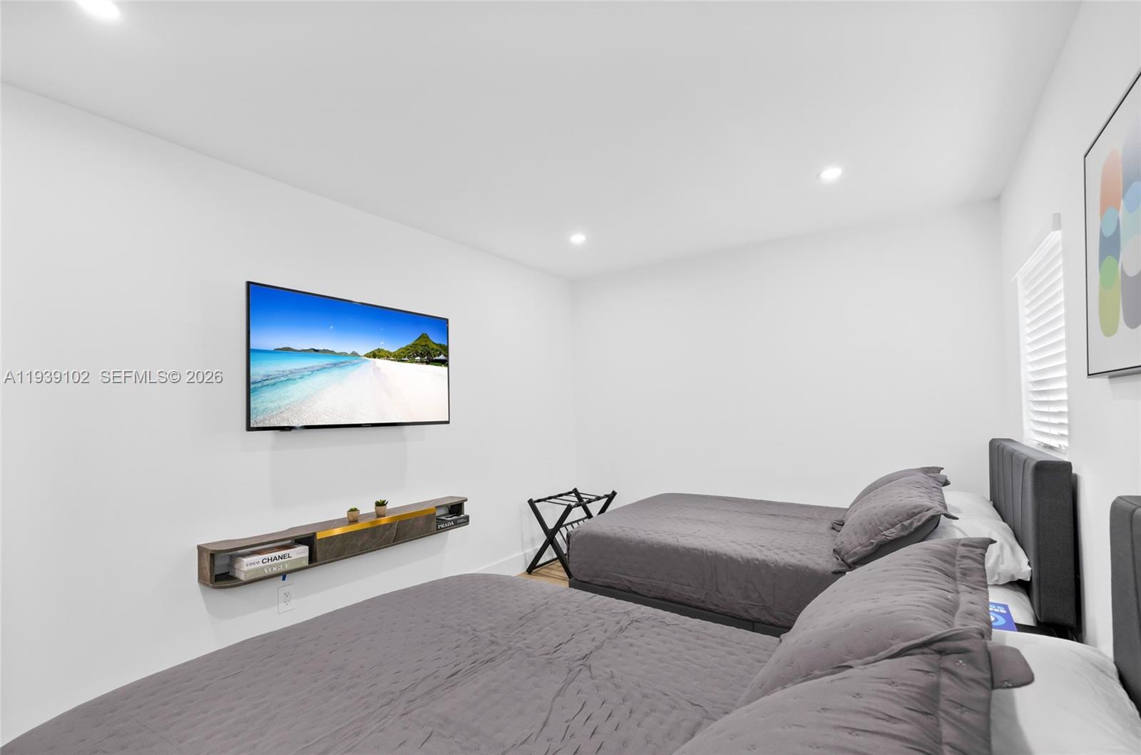 121 NW 53rd St Miami, FL 33127