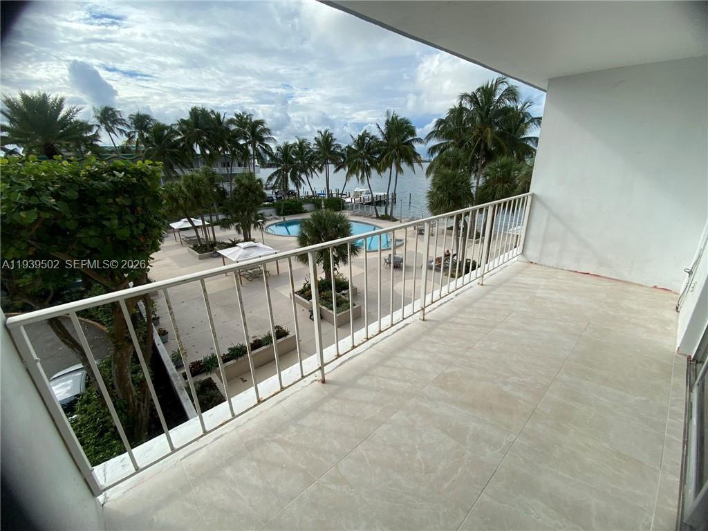 1865 79th St Cswy #3F North Bay Village, FL 33141