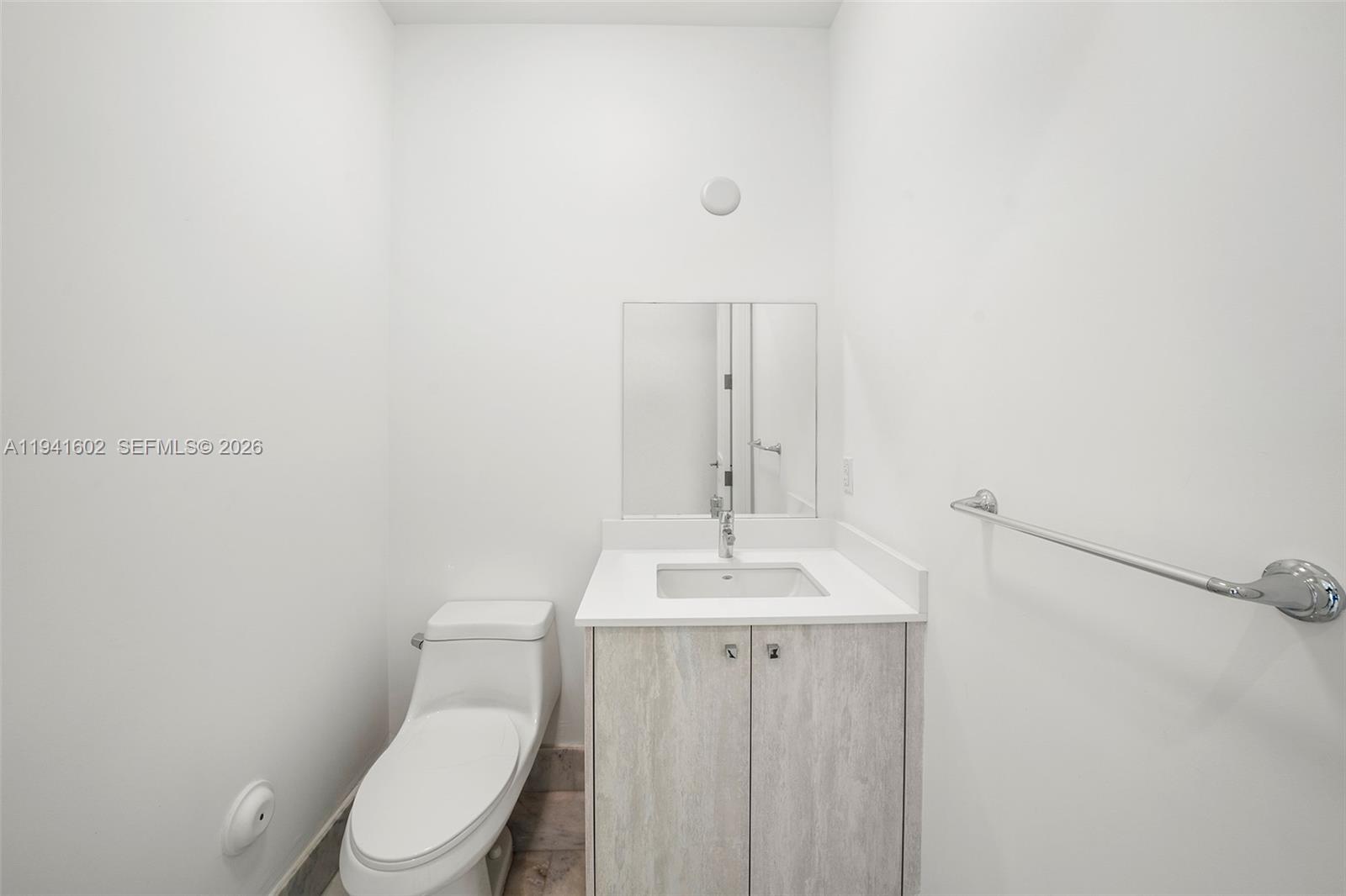 315 Santander Ave #311 Coral Gables, FL 33134