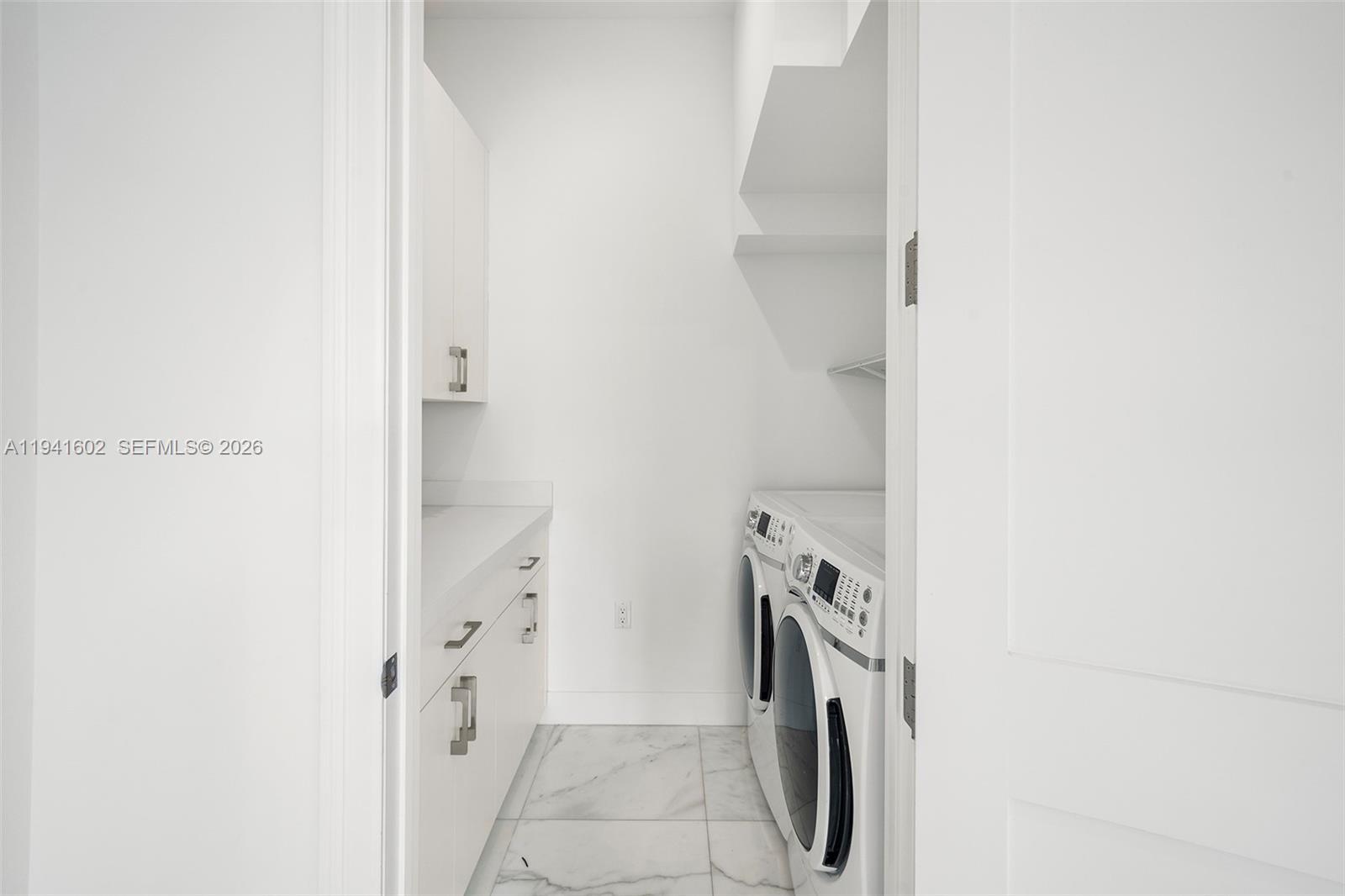 315 Santander Ave #311 Coral Gables, FL 33134