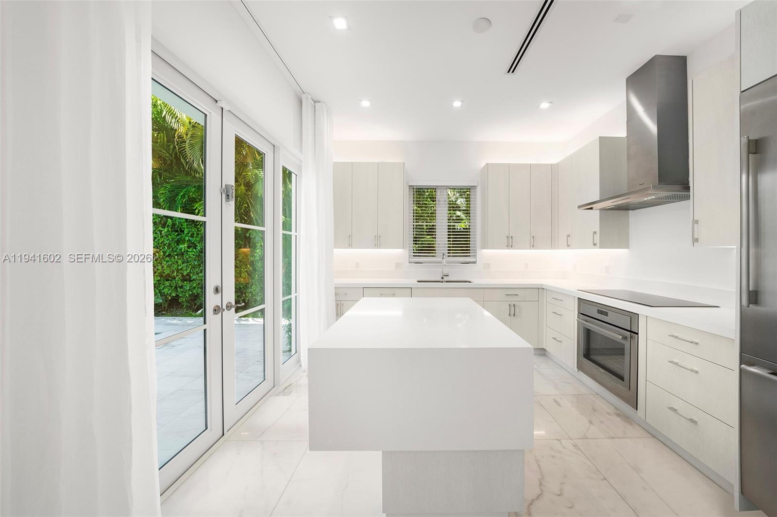 315 Santander Ave #311 Coral Gables, FL 33134