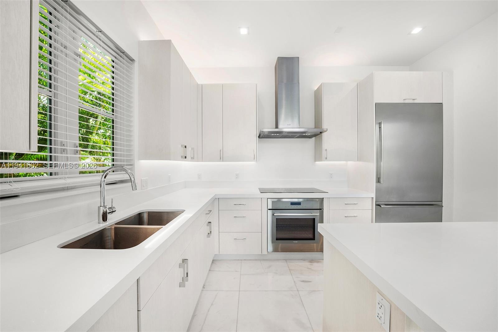 315 Santander Ave #311 Coral Gables, FL 33134