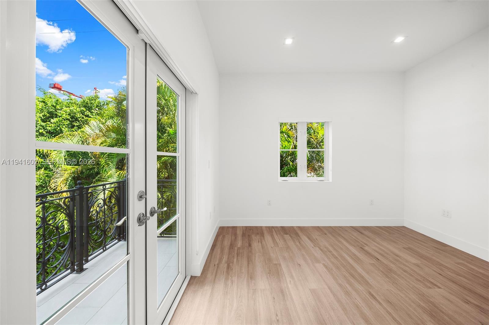 315 Santander Ave #311 Coral Gables, FL 33134