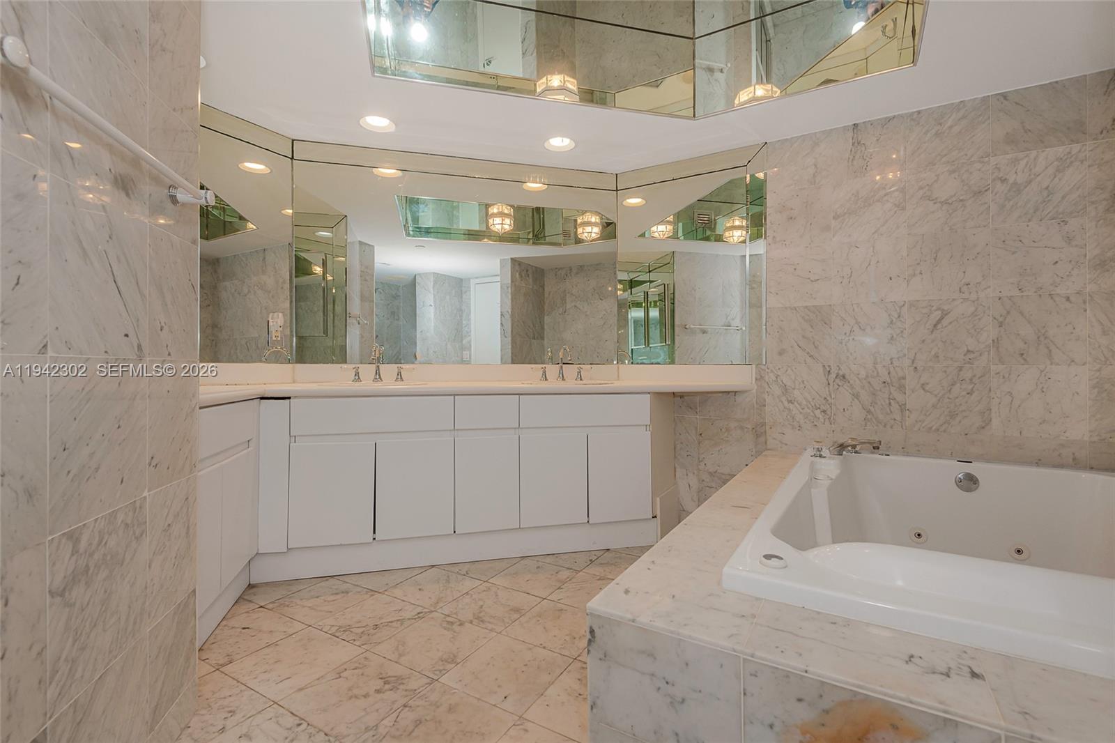 16445 Collins Ave #321 Sunny Isles Beach, FL 33160