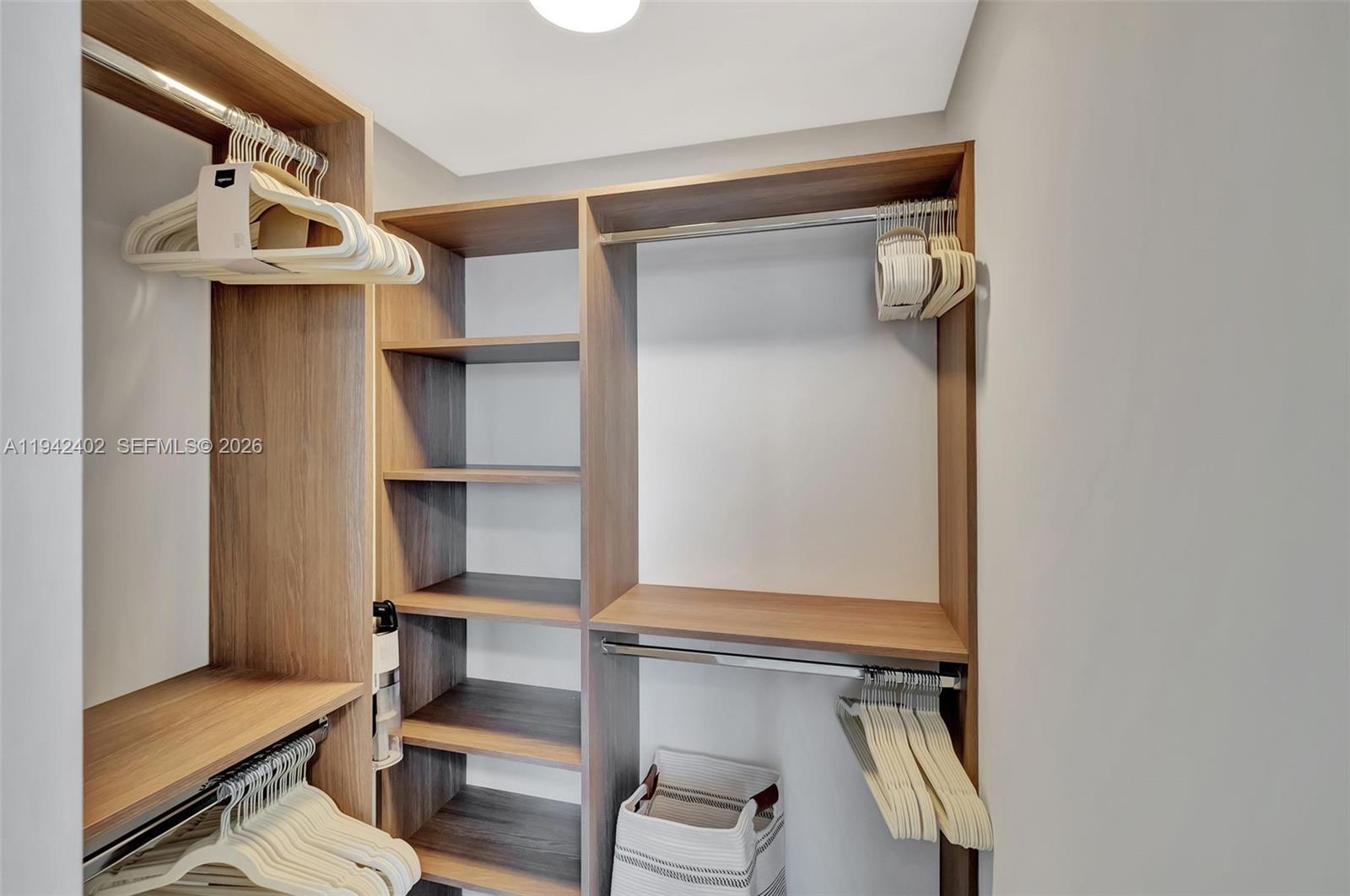 image 72 Park Condo9